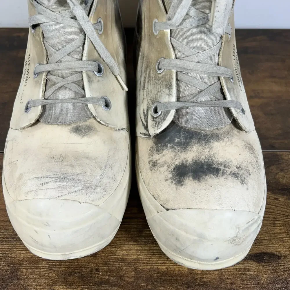 Vintage 70s Bata Mickey Mouse Bunny Boots White Extreme Cold Weather Mens 10